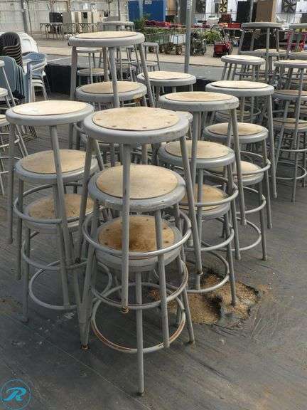 (19) Metal Stools - Roller Auctions