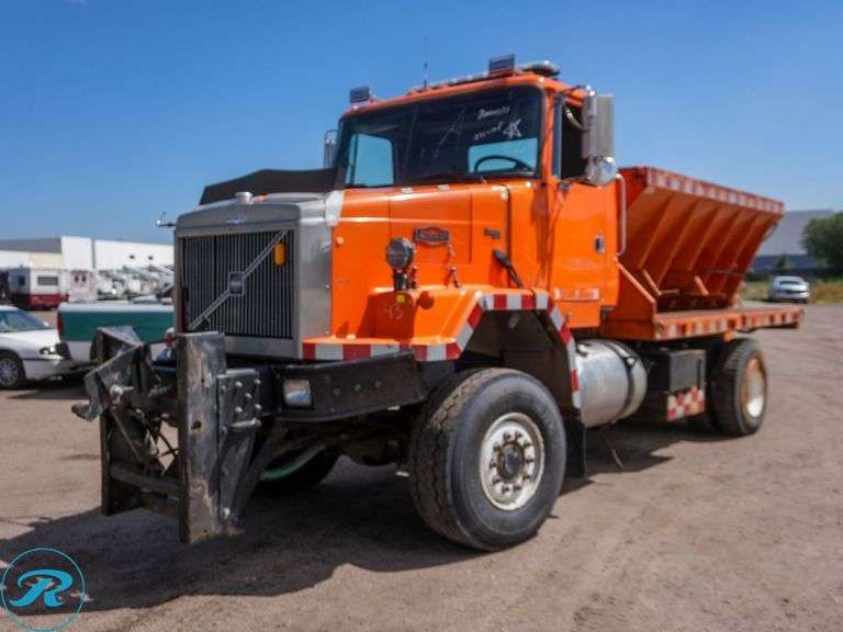 2000  Volvo  AutoCar  S/A 4WD  Sander Truck