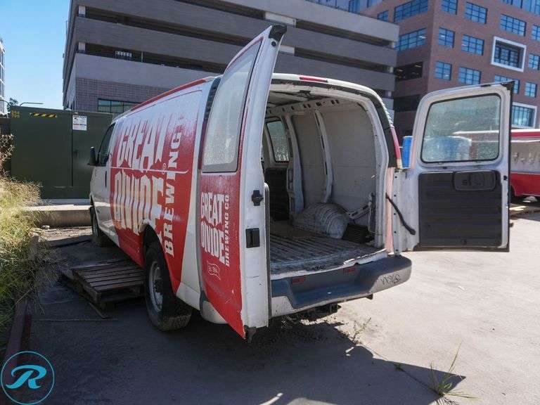 2002  Chevrolet  Express 3500   RWD  Cargo Van 2002  Chevrolet  Express 3500   RWD  Cargo Van - Roller Auctions