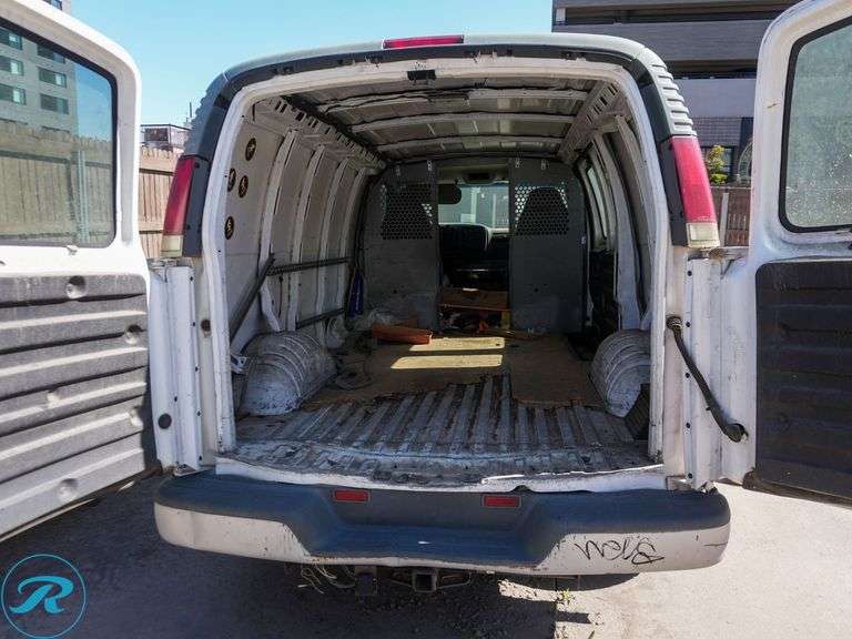 2002  Chevrolet  Express 3500   RWD  Cargo Van 2002  Chevrolet  Express 3500   RWD  Cargo Van - Roller Auctions