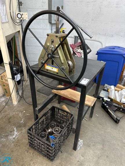 Pittsburgh 99736 Tubing Roller with Steel Frame Table and Accessories