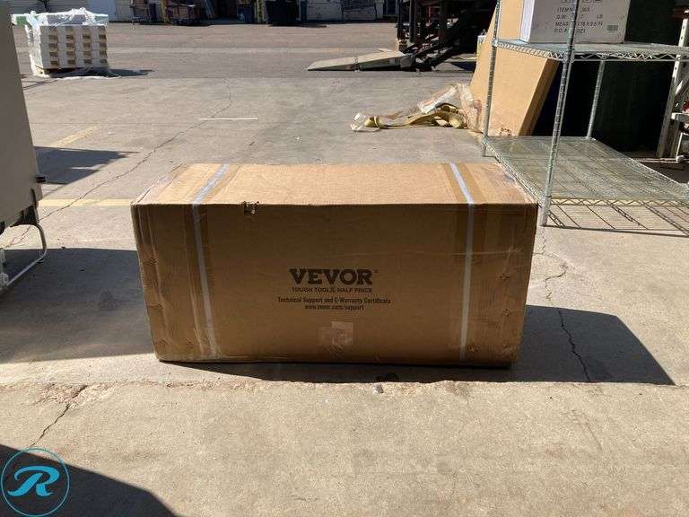 (1) New- VEVOR Lawn Sweeper 26-Inches 7-Cu. Feet Tow Lawn Sweeper (Total of 1) - Roller Auctions