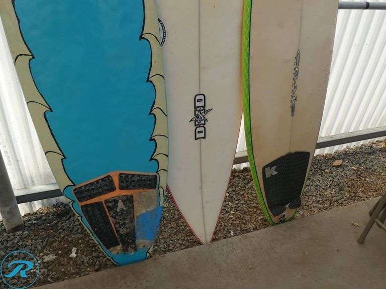 (3) Surfboards - Roller Auctions