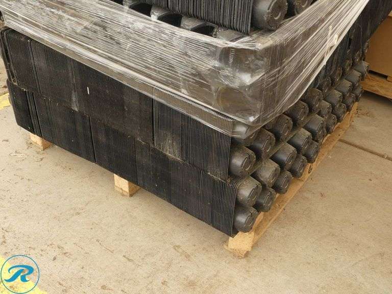 Pallet of Planter Pot Trays - Roller Auctions