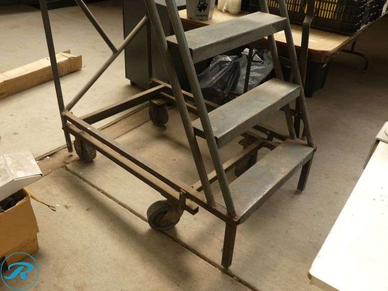 9-Step Rolling Metal Warehouse Ladder - Roller Auctions