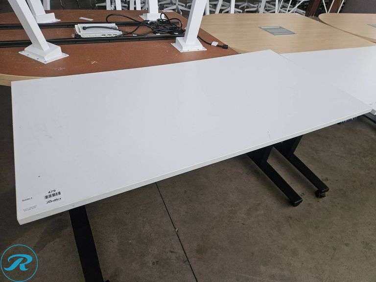 ESI Triumph LX60 Electric Height-Adjustable Desk with 24″ Undermount Power Strip, 60×30 Inches - Roller Auctions