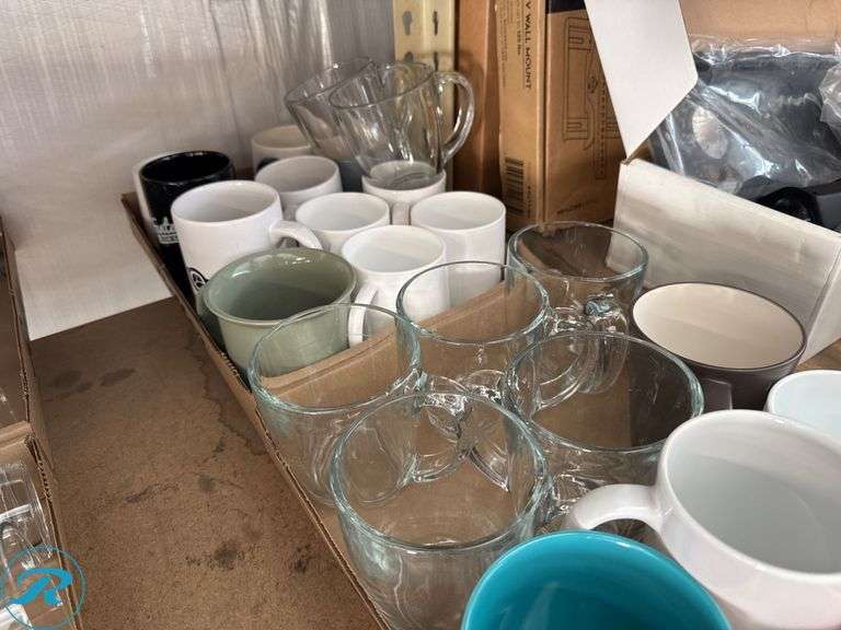 Ceramic and Glass Mugs and Cups - Roller Auctions