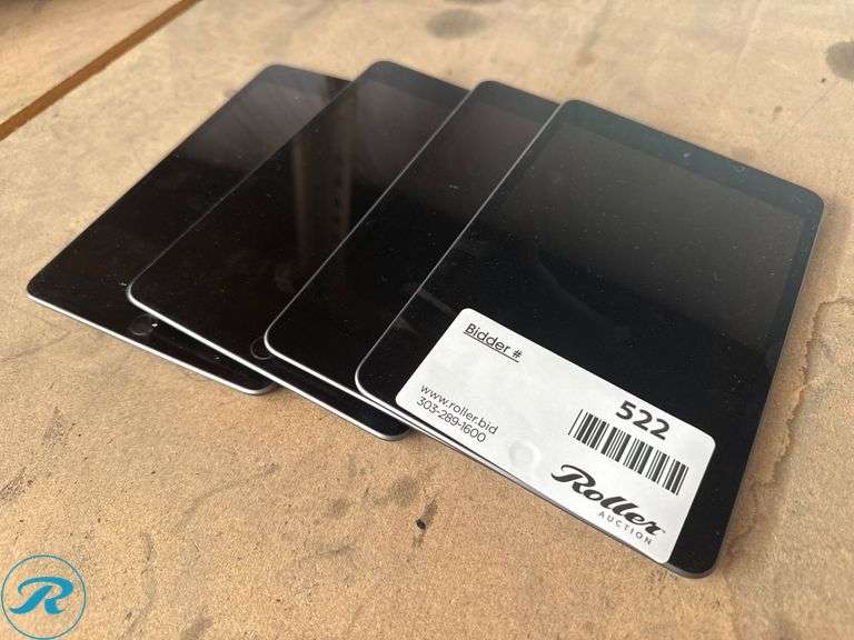 (4) Apple A2133 5th Generation iPad Mini Tablets - Roller Auctions