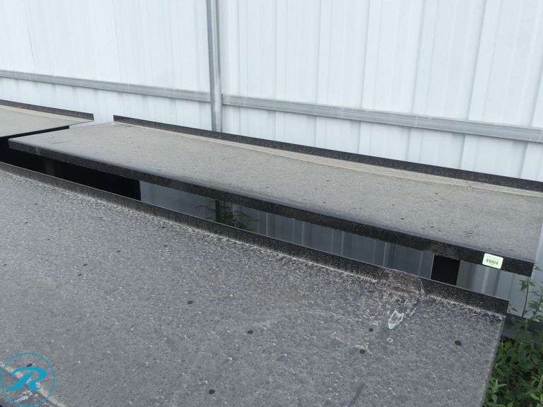 New Kit Containers Metal Work Bench, 90" x 28" - Roller Auctions