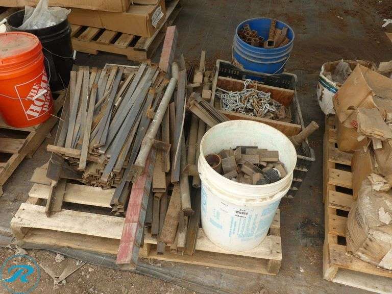 Pallet of Metal Pieces and Hardware - Roller Auctions