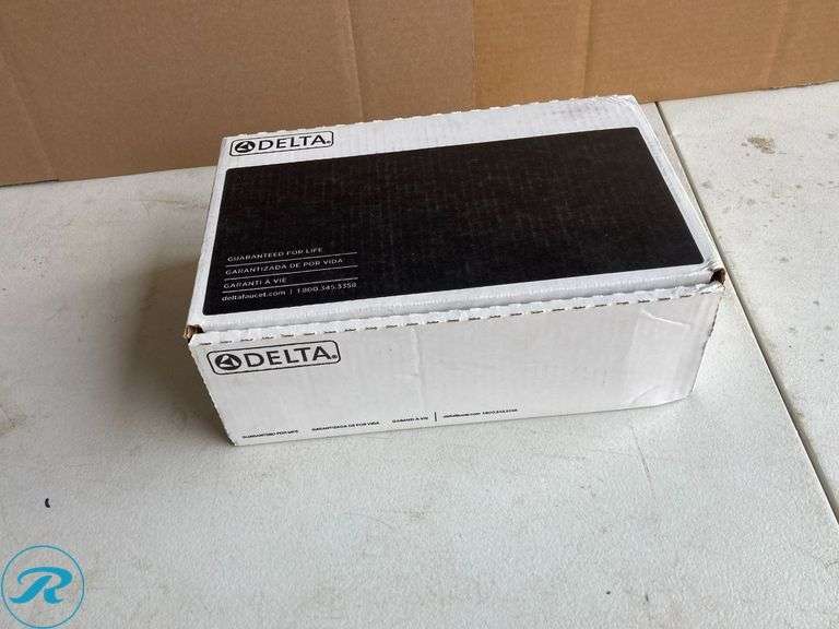 (1) New- Delta Nicoli Matte Black 1-handle Multi-function 6-in Round Bathtub and shower Faucet with Valve (total of 1) - Roller Auctions