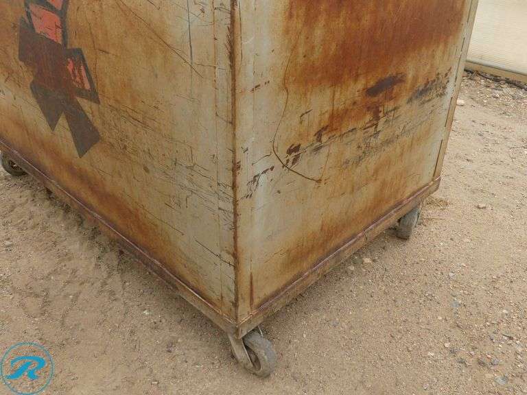 Trash Dumpster on Casters - Roller Auctions