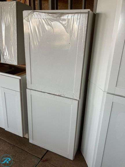 (12) Cabinets -  Wall Cabinets (1) 12" x 30" x 12 (2) 24" x 30" x 12" Base Cabinets (1) 36" x 36" x 24" Corner Cabinets (2) 36" x 36" x 24" diagonal Corner wall (1) wall cabinet double door 30" x 14" x 12" (1) wall double door 36" x 18" x 12" (2) Base 21" x 35" x 23.75" (1) Base zinc Cabinet 36" x 35" x 23.75 (1) Base 36" x 35" x 23.75 (has some minor damage and Stains SEE PHOTOS) - Roller Auctions