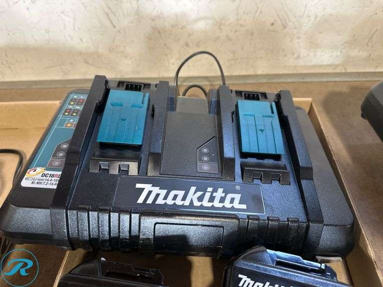 Makita DC18RD Dual Port Charger with (4) BL1850B 18V 5.0Ah Batteries - Roller Auctions