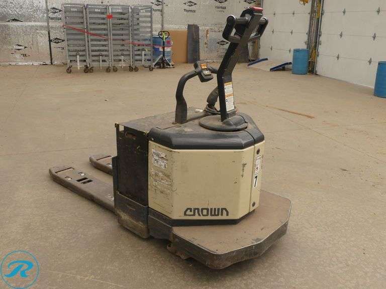 2002  Crown  PE3540-60  Electric Pallet Jack - Roller Auctions