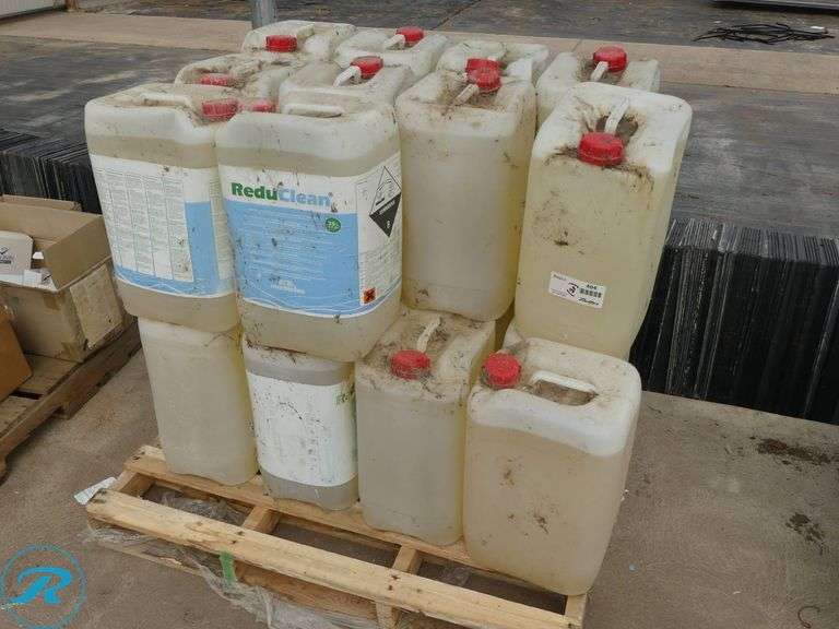 Pallet of (20) Mardenkro ReduClean 25L Containers - Roller Auctions