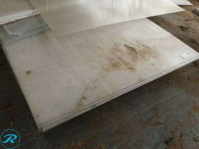 Pallet of Greenhouse Polycarbonate Panels - Roller Auctions