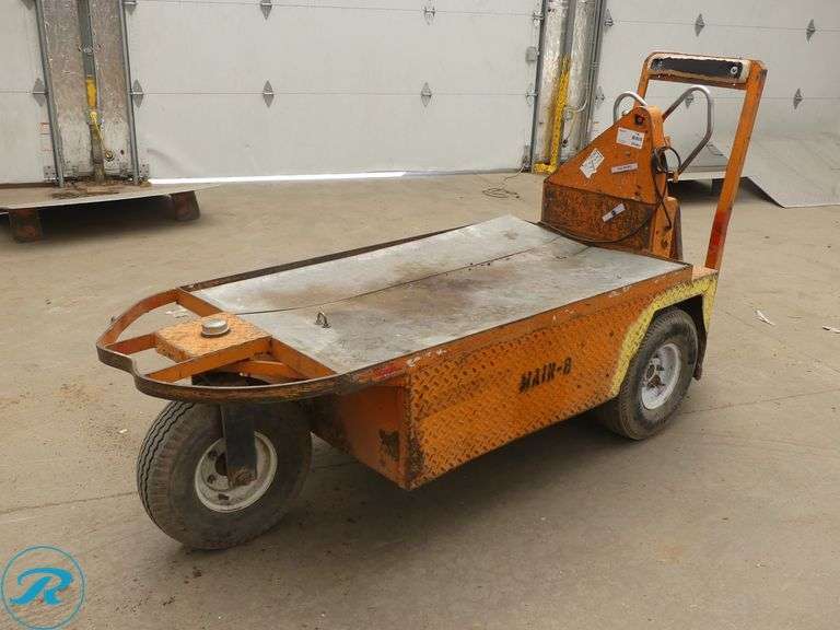 Taylor Dunn  Stock Chaser