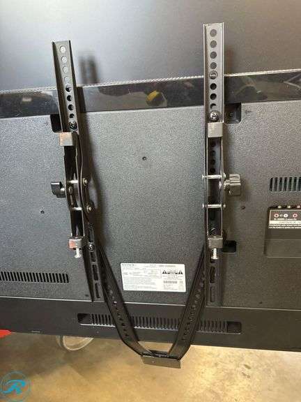 Sony XBR-55X800G 55” LED TV with Wall Mount - Roller Auctions