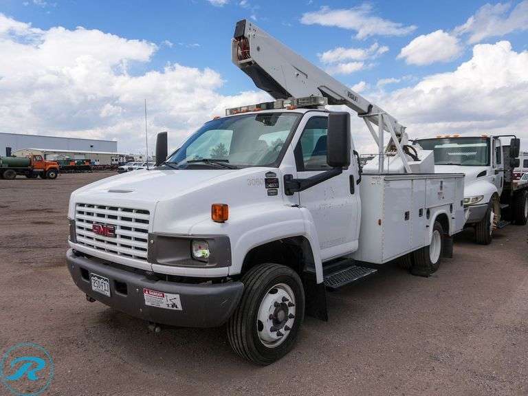 2009  GMC  C4500  RWD  Bucket Truck