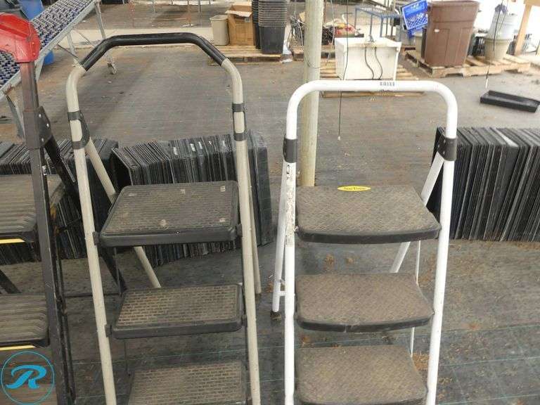 (4) Step Ladders - Roller Auctions