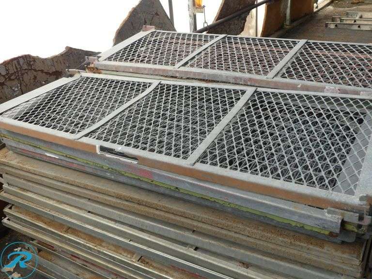 Pallet of Nursery Cart Shelves, Assorted Sizes - Roller Auctions