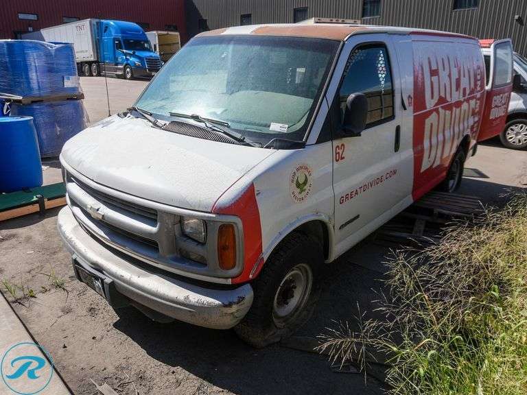 2002  Chevrolet  Express 3500   RWD  Cargo Van 2002  Chevrolet  Express 3500   RWD  Cargo Van