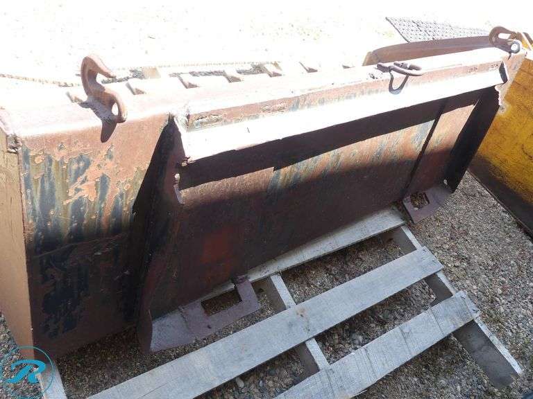 60" Bucket with Teeth to Fit Skid Steer Loader - Roller Auctions
