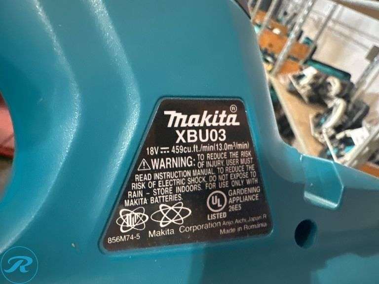 (2) Makita XBU03 18V Blowers - Roller Auctions