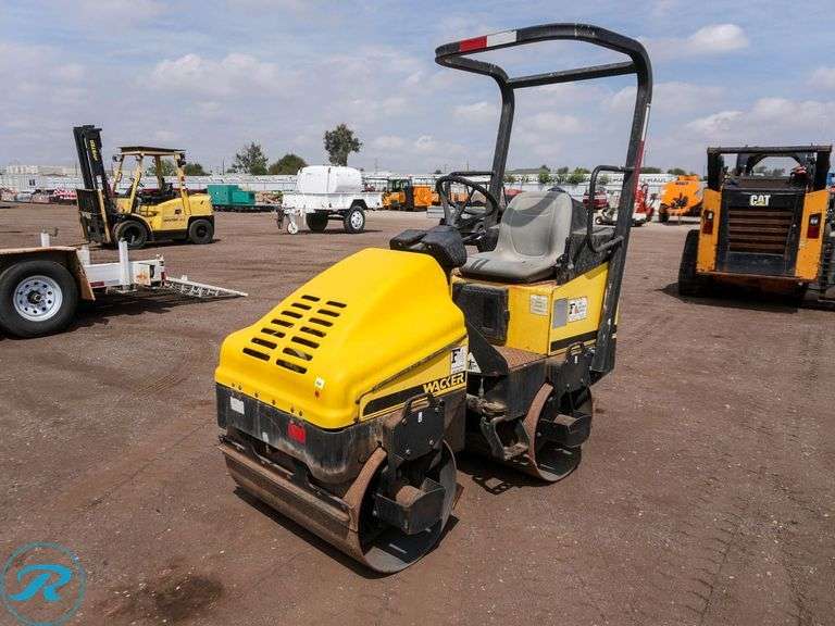 Wacker  RD11A  Ride-On Smooth Drum Roller