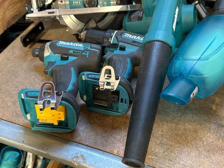 (5) Makita 18V Power Tools With Bag - Roller Auctions