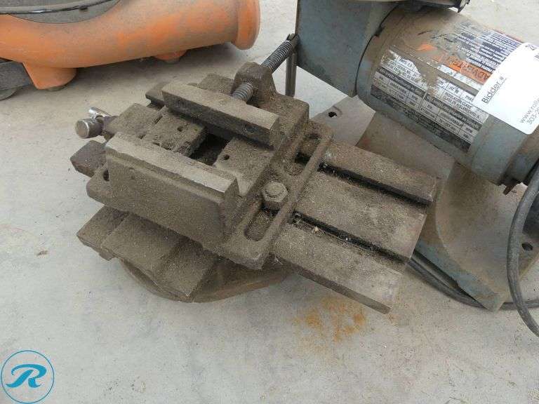 Delta 23-710 Sharpening Center and 4″ Machine Vise - Roller Auctions