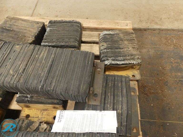 Pallet of Dock Pads - Roller Auctions