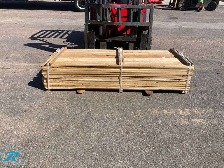 (100) Cedar Dog Ear Fence Pickets 19/32" x 5.5" x 6ft - Roller Auctions