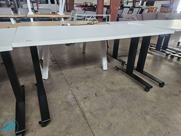 Electric Height-Adjustable Desk with White Top and Black Base, 60×30 Inches