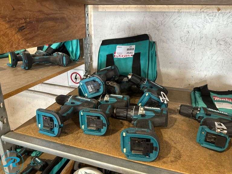 (7) Makita 18V Drills With Bag