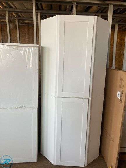 (12) Cabinets -  Wall Cabinets (1) 12" x 30" x 12 (2) 24" x 30" x 12" Base Cabinets (1) 36" x 36" x 24" Corner Cabinets (2) 36" x 36" x 24" diagonal Corner wall (1) wall cabinet double door 30" x 14" x 12" (1) wall double door 36" x 18" x 12" (2) Base 21" x 35" x 23.75" (1) Base zinc Cabinet 36" x 35" x 23.75 (1) Base 36" x 35" x 23.75 (has some minor damage and Stains SEE PHOTOS) - Roller Auctions