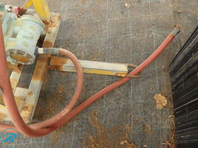 Metal Pump Cart - Roller Auctions