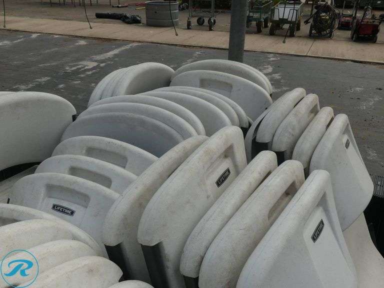 (30) Lifetime Folding Chairs - Roller Auctions
