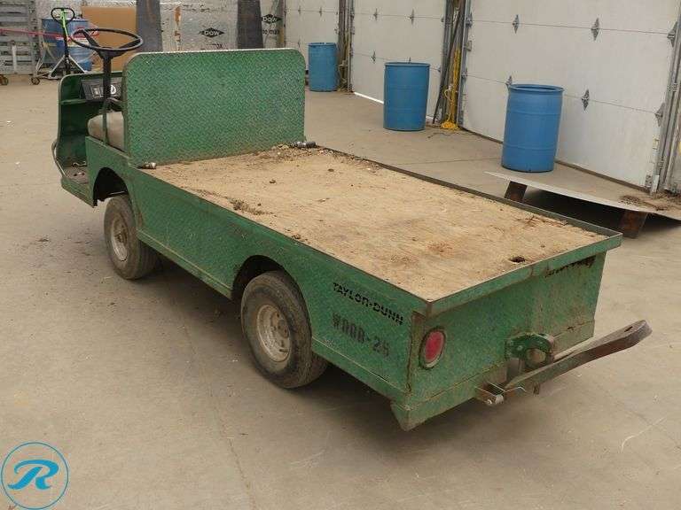 Taylor Dunn  Flatbed Utility Truck - Roller Auctions