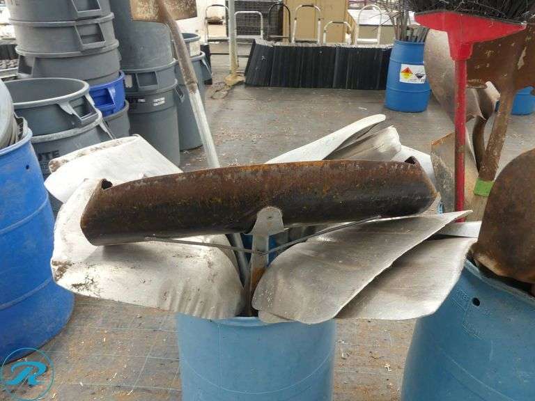 (4) Barrels of Assorted Shovels - Roller Auctions