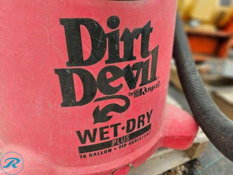 (2) Wet-Dry Vacuums, Dirt Devil Wet-Dry Plus 16-Gallon and Ridgid - Roller Auctions