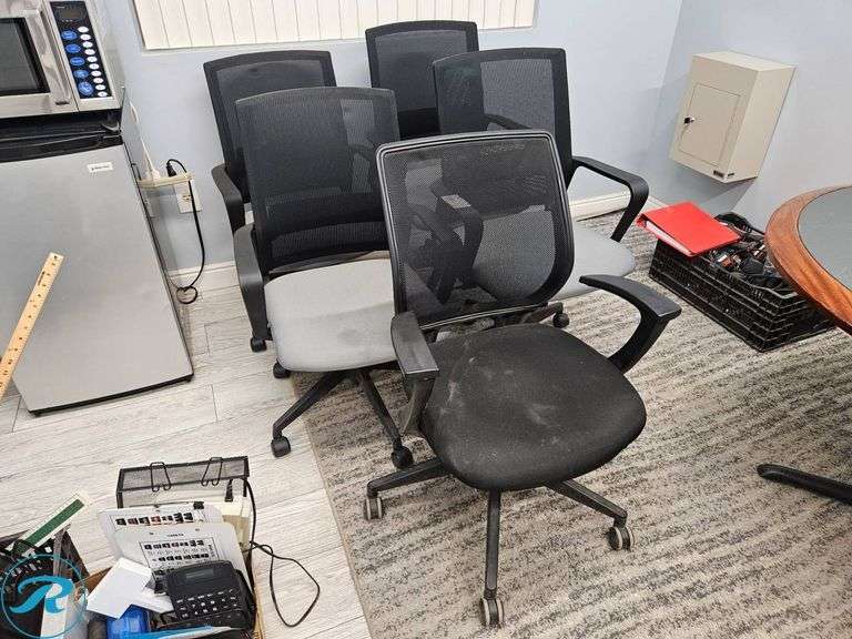 (5) Office Chairs - Roller Auctions
