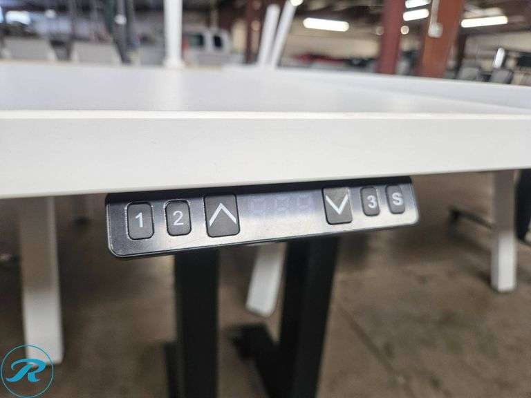 ESI Triumph LX60 Electric Height-Adjustable Desk with 24″ Undermount Power Strip, 60×30 Inches - Roller Auctions