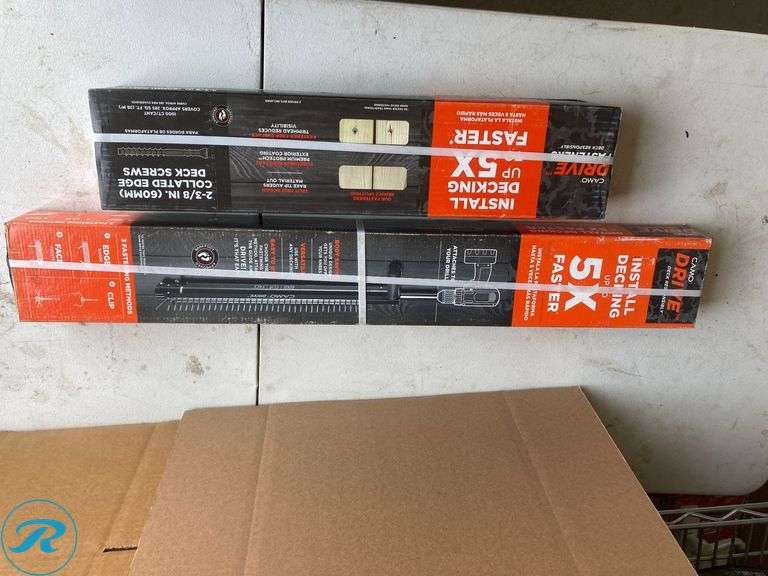 (2) New- (1) CAMO Drive Collated Stand-up Deck Fastening Handheld drill guide (1) CAMO #7 x 2-3/8-in Wood to wood Deck Screws ( 1000 -Per Box ) (Total of 2 items) - Roller Auctions