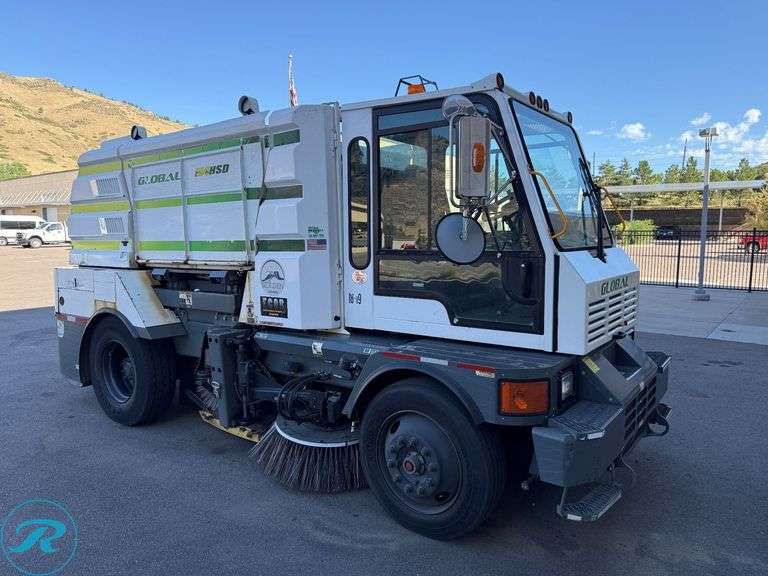 2018 Global M4HSD Street Sweeper - Roller Auctions