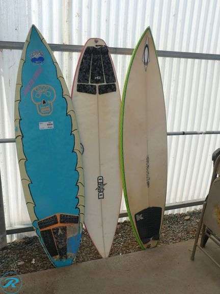 (3) Surfboards - Roller Auctions