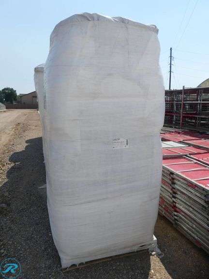 Compressed Bale of Berger BM2 Seed Germination and Propagation Mix, 110 Cu.Ft. - Roller Auctions