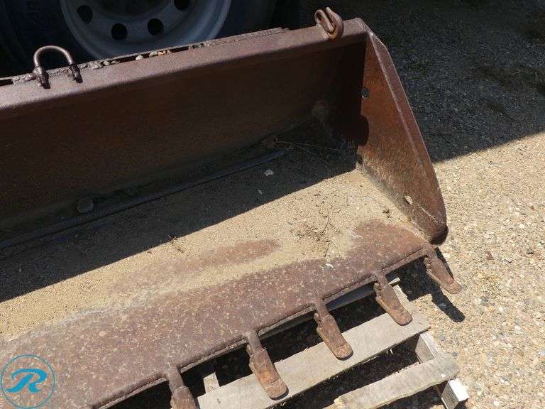 60" Bucket with Teeth to Fit Skid Steer Loader - Roller Auctions