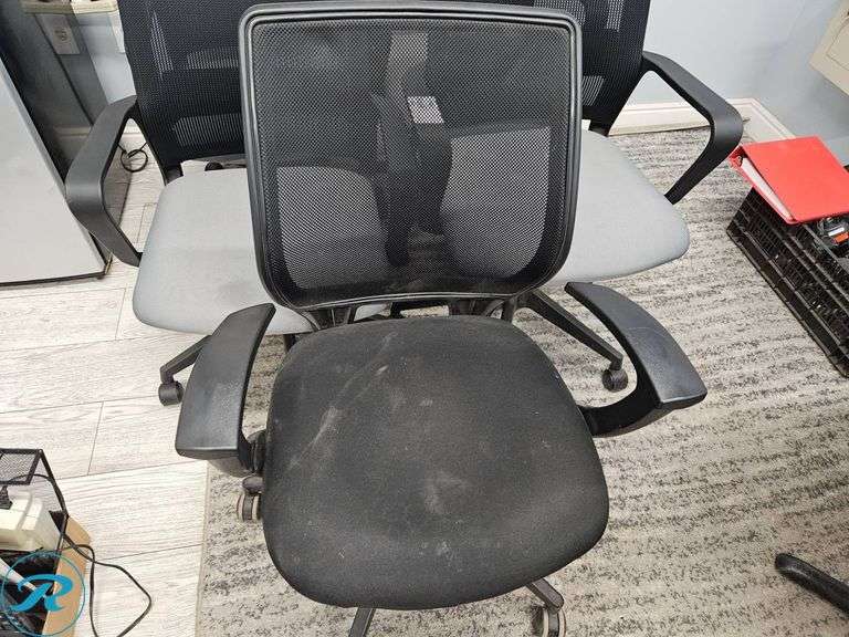 (5) Office Chairs - Roller Auctions
